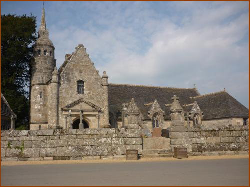  L'église de Plouzélambre site du premier spectacle